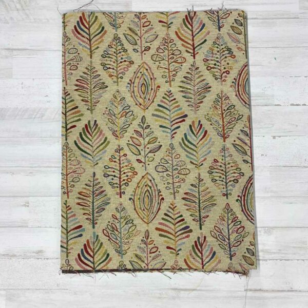 Retal de tela de tapicería gobelino estampado de formas de árbol.